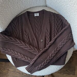 ARITZIA - SUNDAYS BEST - CROPPED KNIT BROWN CARDIGAN